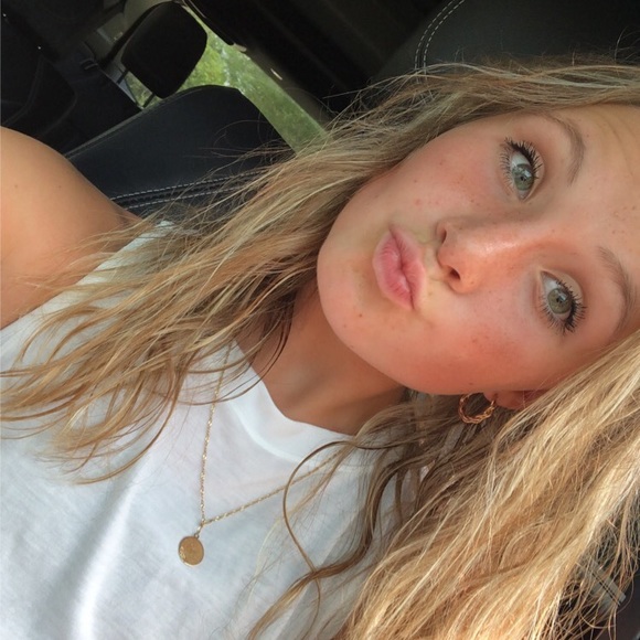 Meet your Posher, Elizabeth - Picture 1 of 1